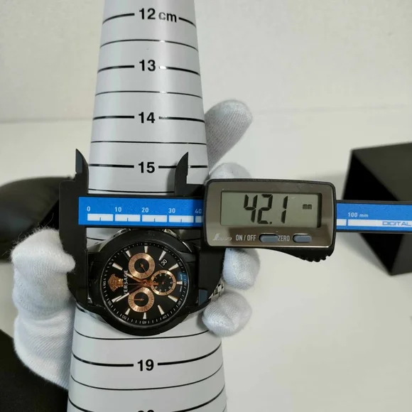 Versace Medusa Watch Chronograph Quartz Silver Sapphire Crystal Men's - Picture 8 of 10